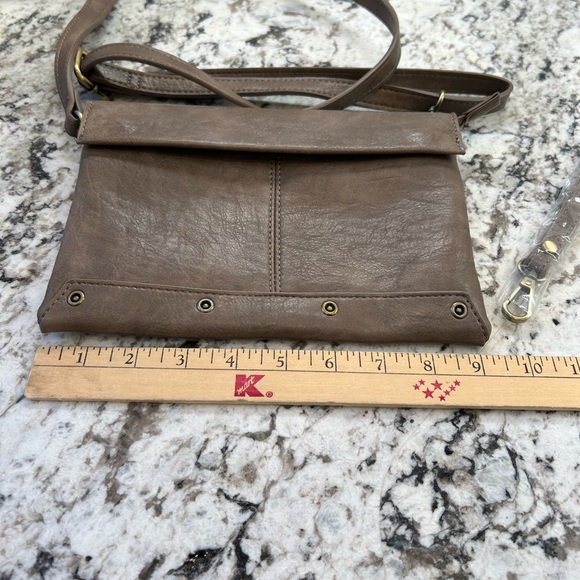 Joy Susan Crossbody Purse - Picture 4 of 7